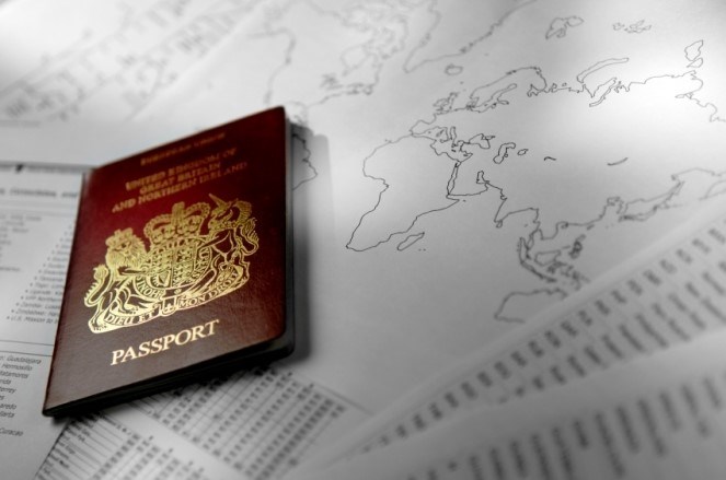 Какие последствия влечет административное выдворение для иностранца или лица без гражданства?